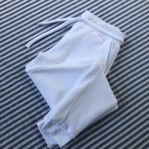 Soft Serve Joggers in Pearl White ❄️❄️❄️ - Picture 4 of 11